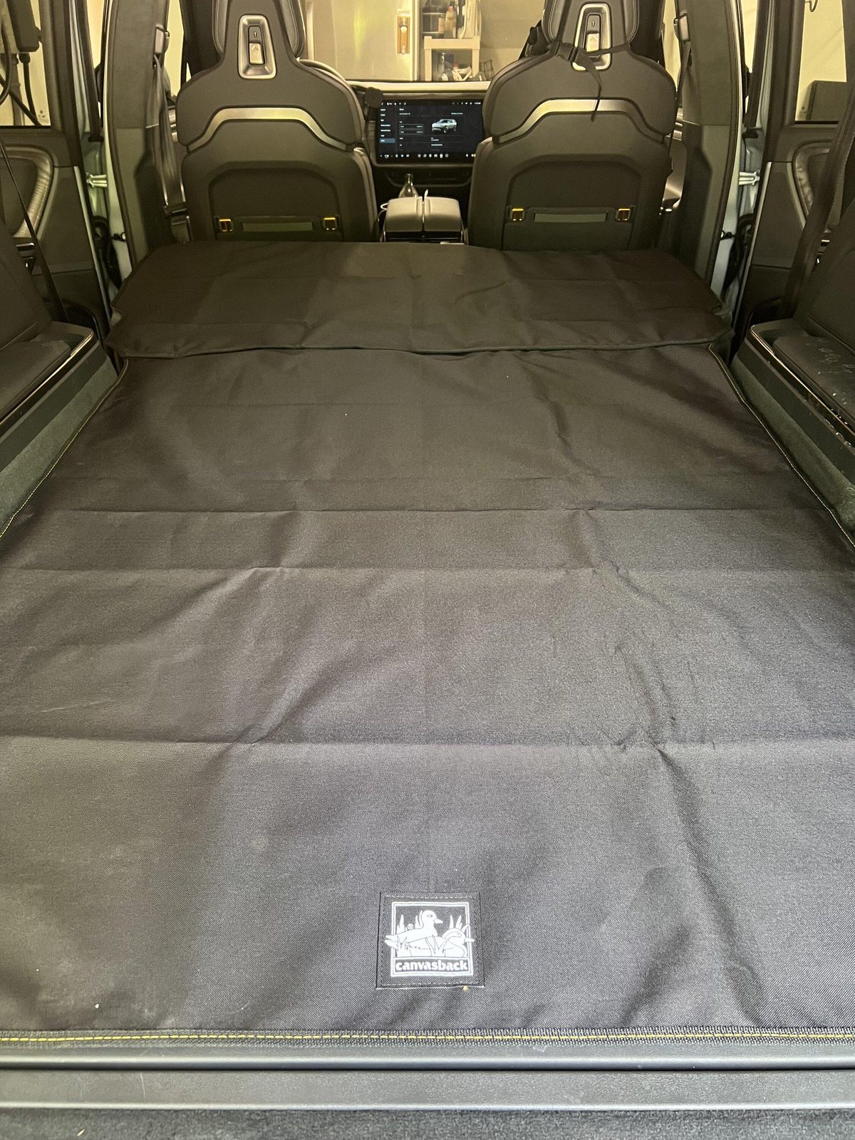 Rivian R1S Pet Barrier (3-Row Friendly)