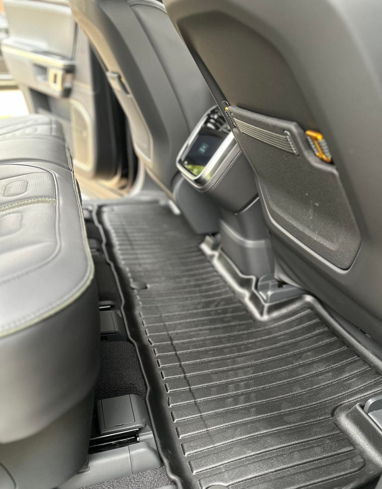WeatherTech FloorLiner — Rivian R1S